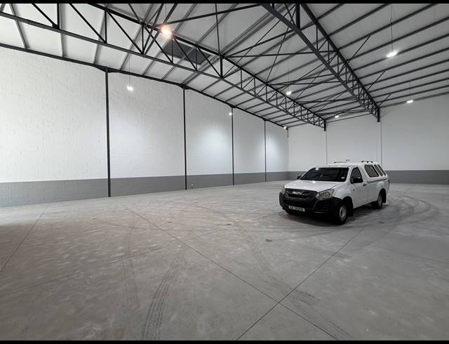 565M² WAREHOUSE TO LET IN STIKLAND INDUSTRIAL